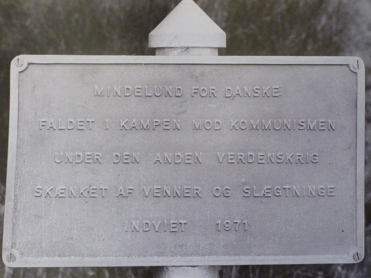 The original plaque from the inauguration in 1971. Source: The Danish National Archives (Rigsarkivet)/Private archive.