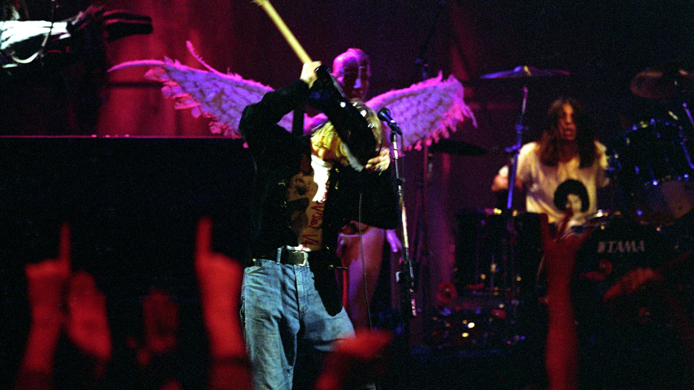 Kurt Cobain med guitar under MTV Live and Loud i 1993. Foto: Jeff Kravitz/Getty Images.