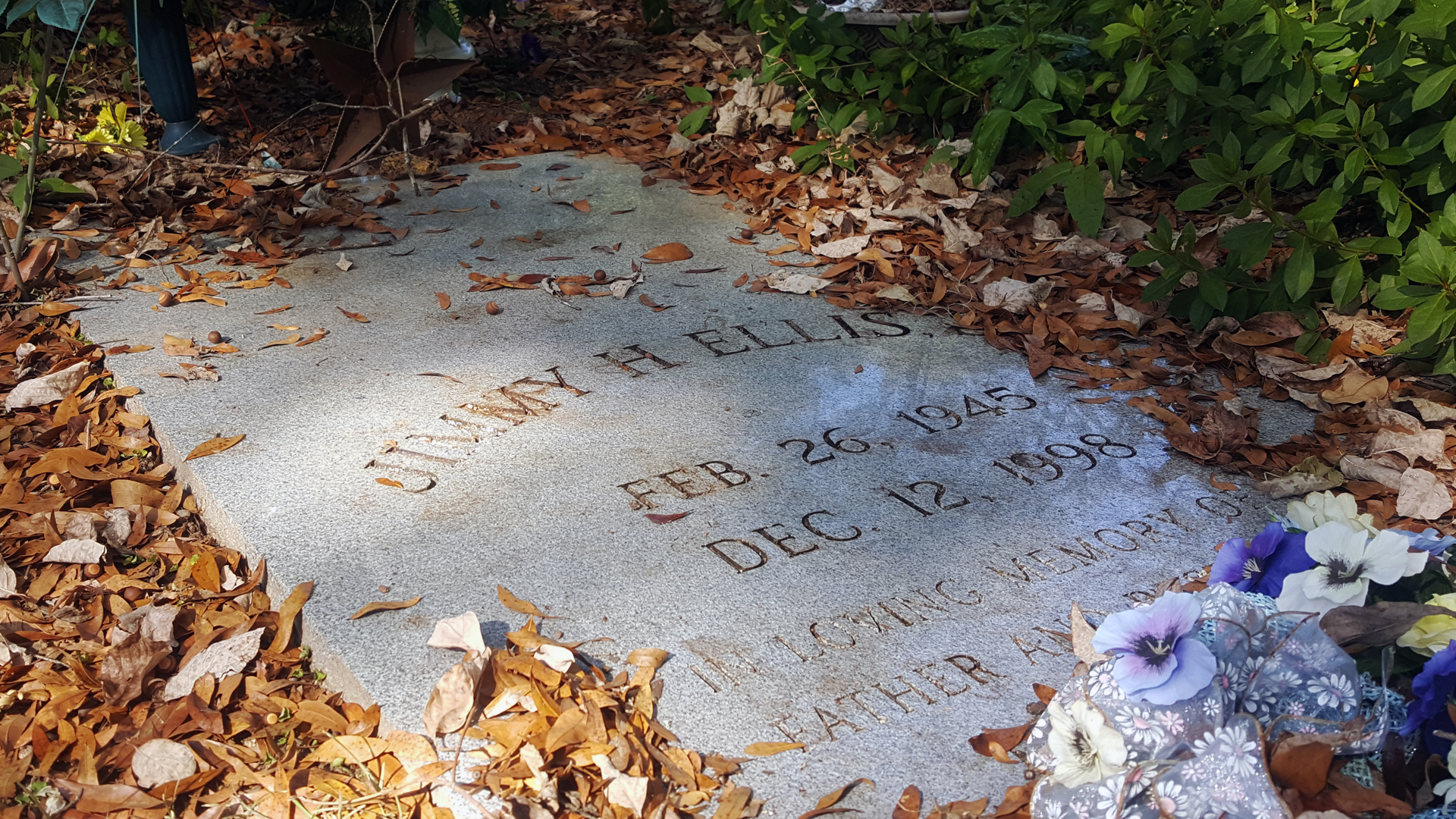 Ellis is buried next to his parents at the New Live Oak cemetery in Selma, Alabama.